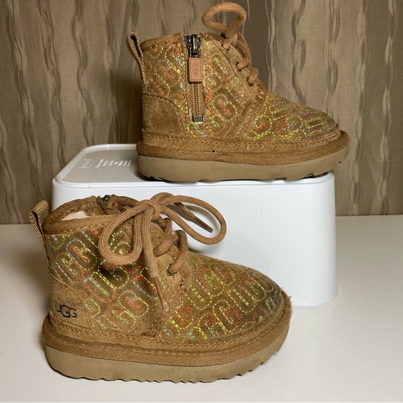 UGG Neumel II Boots Toddler 6 Graphic Stitch Fur Lined Unisex Tie Chukka Brown - Picture 4 of 16